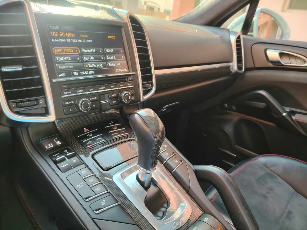 Car image 20