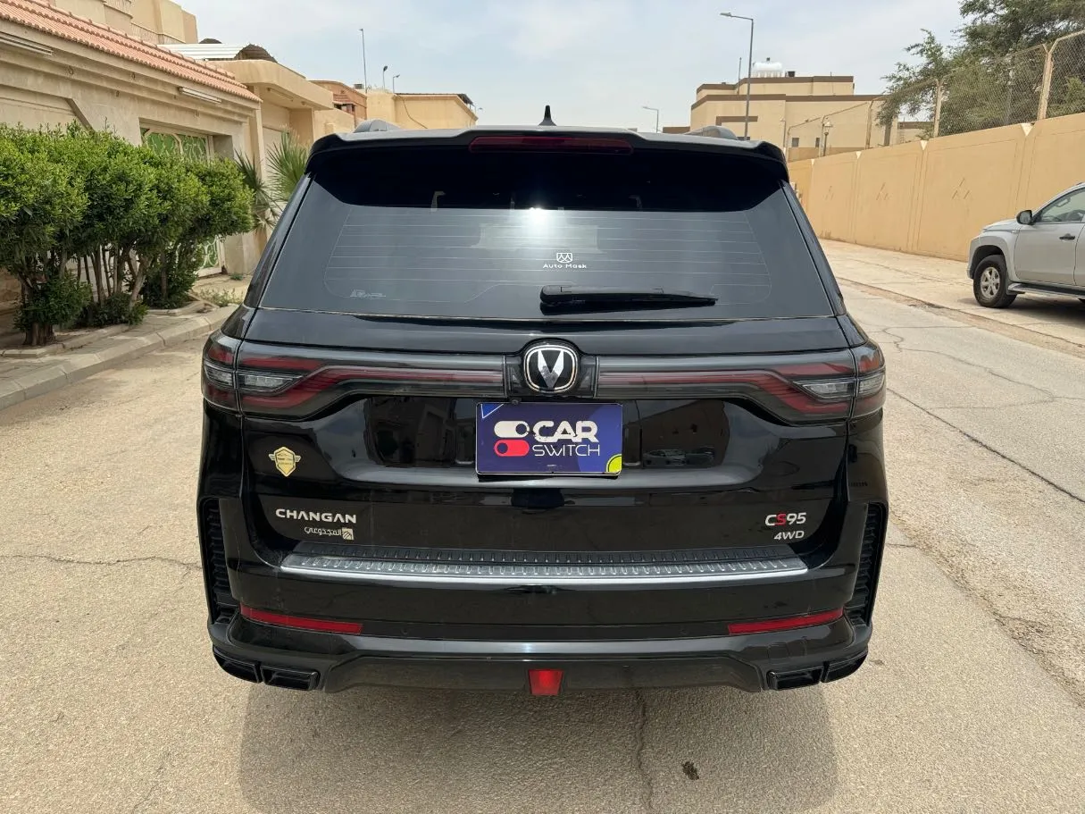 Car image 6
