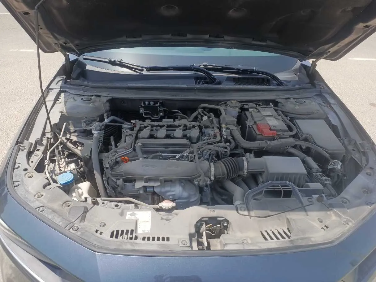 Car image 25