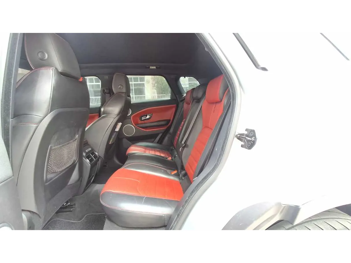 Car image 13