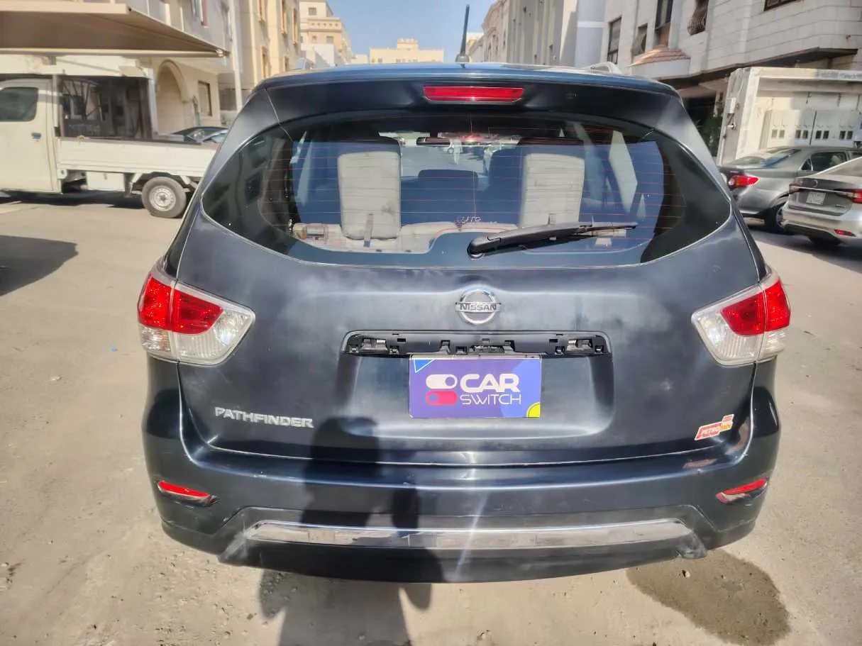 Car image 6