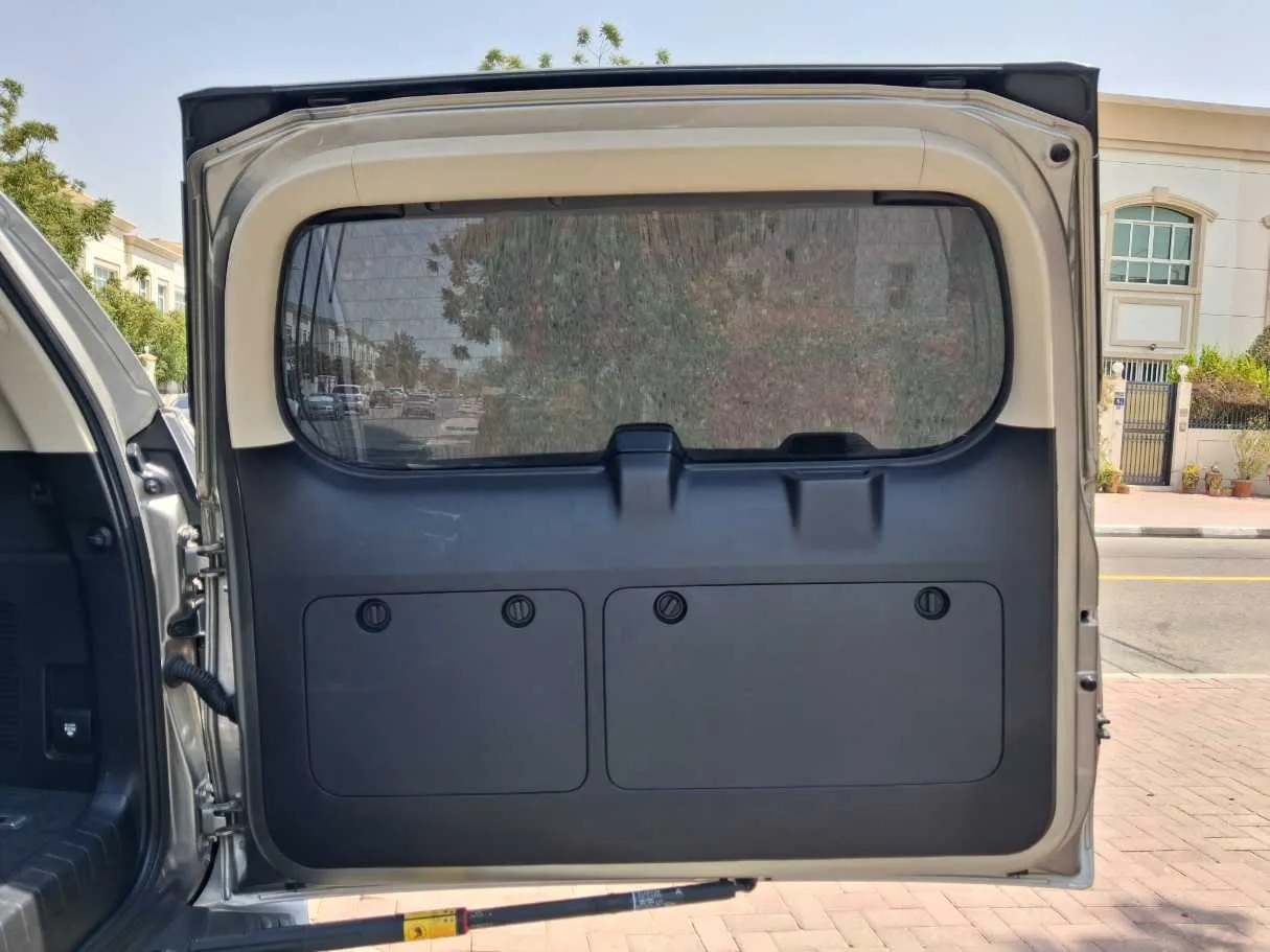 Car image 20