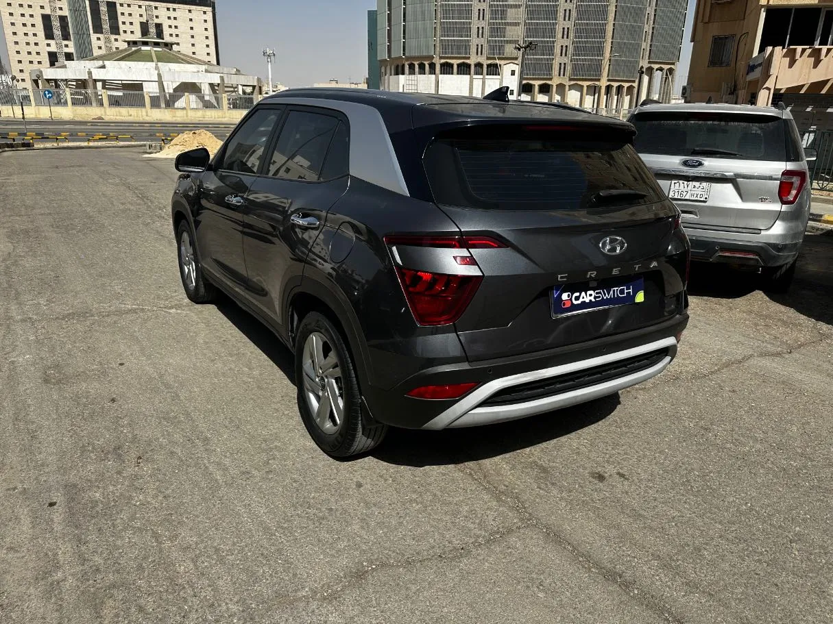 Car image 7