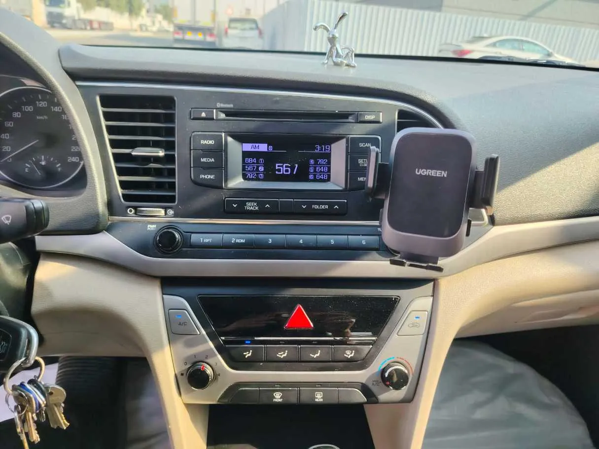 Car image 26