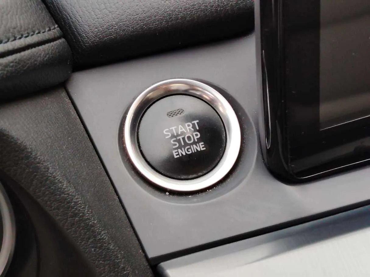 Car image 26