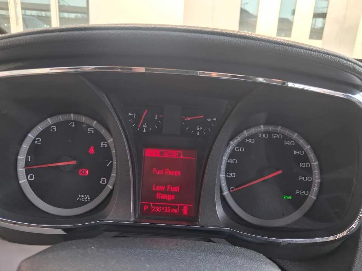 Car image 18