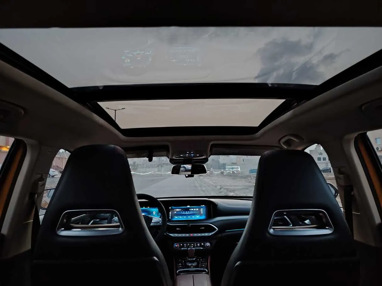 Car image 17