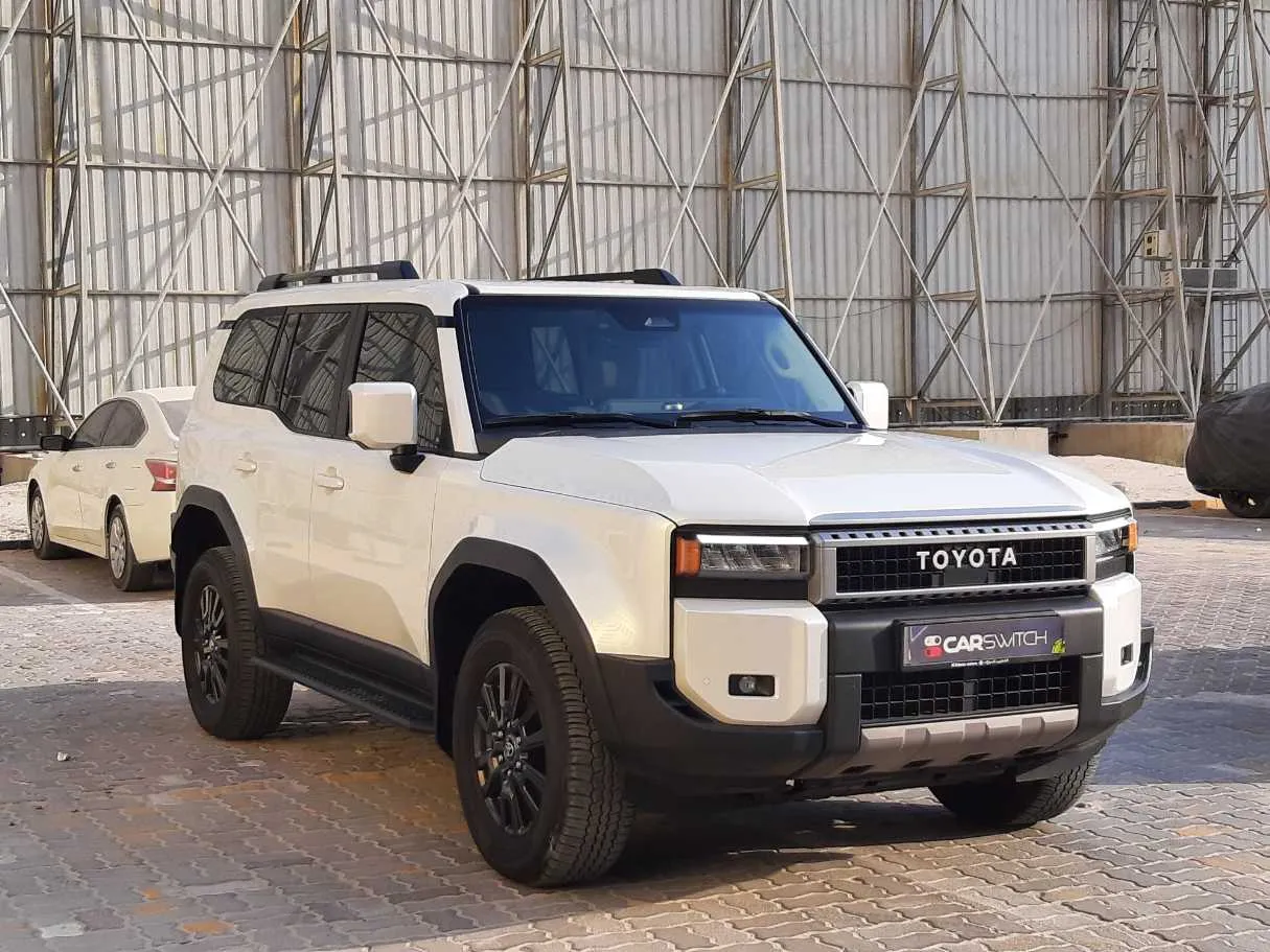 Car image 3