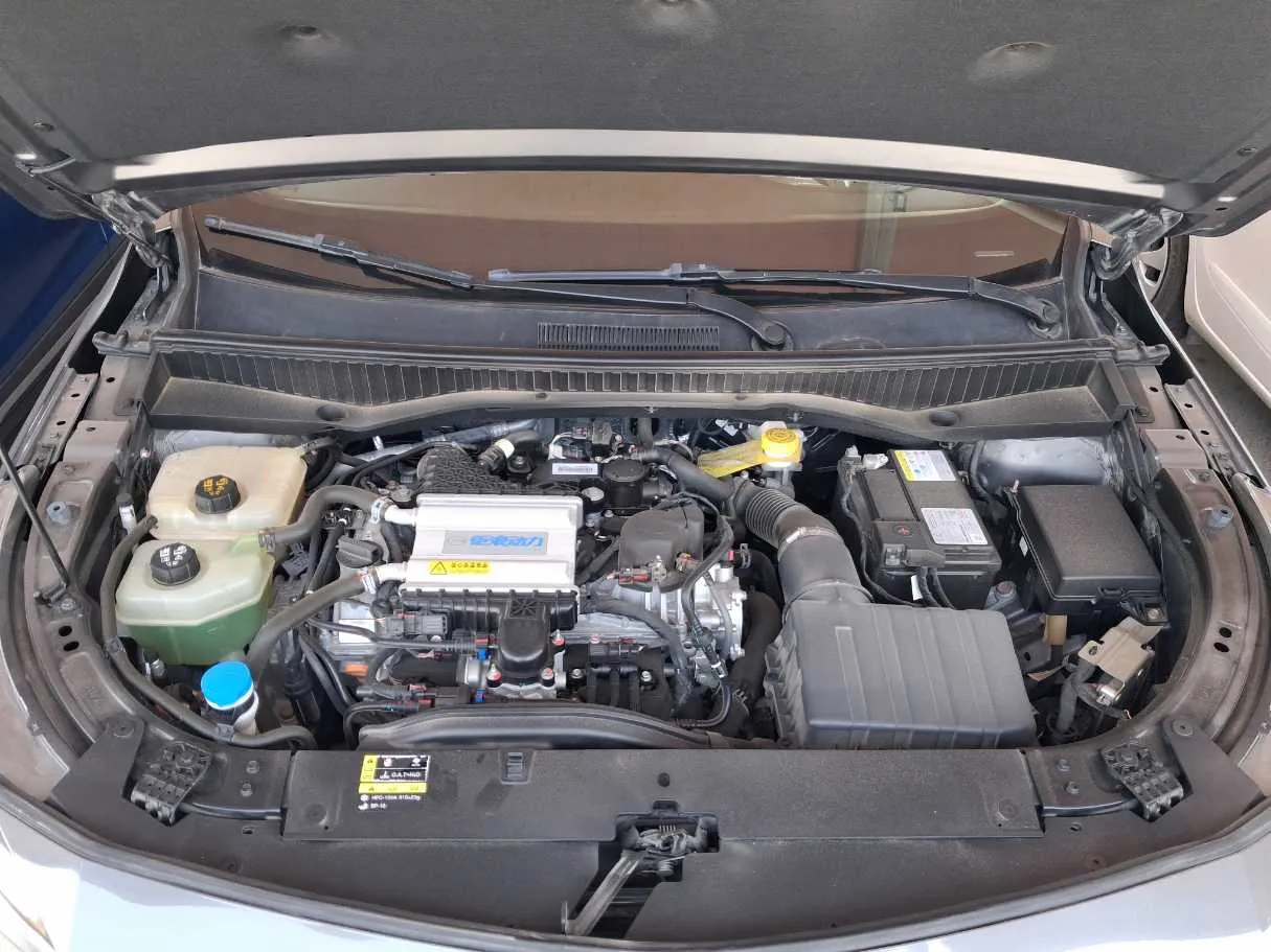 Car image 19