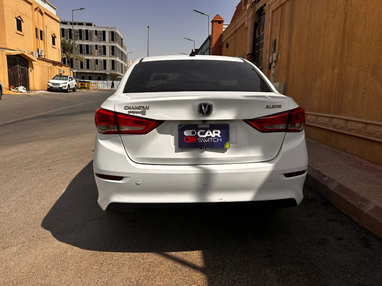 Car image 6