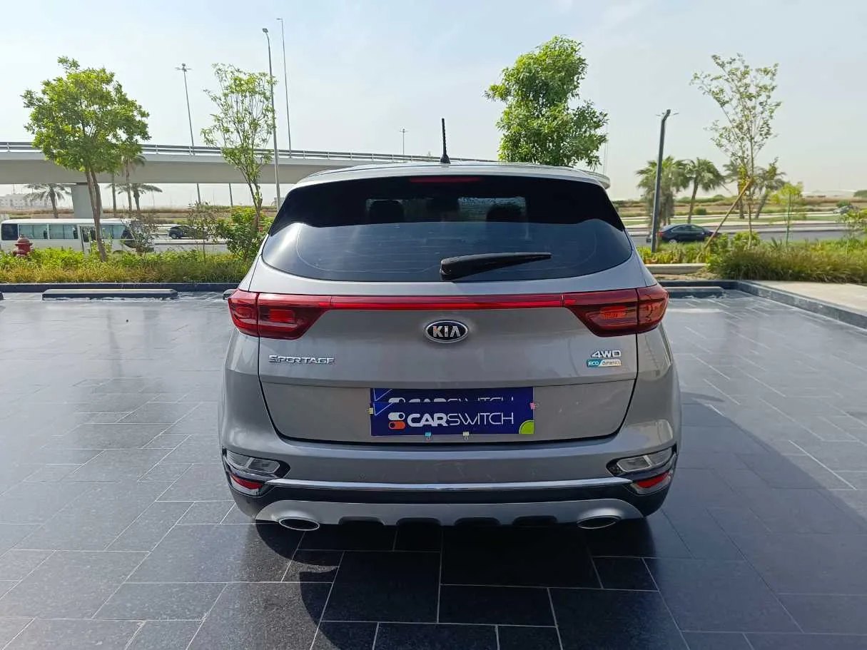 Car image 6
