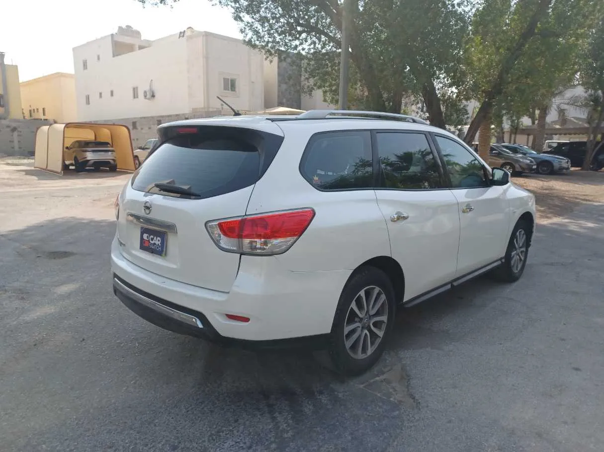 Car image 5