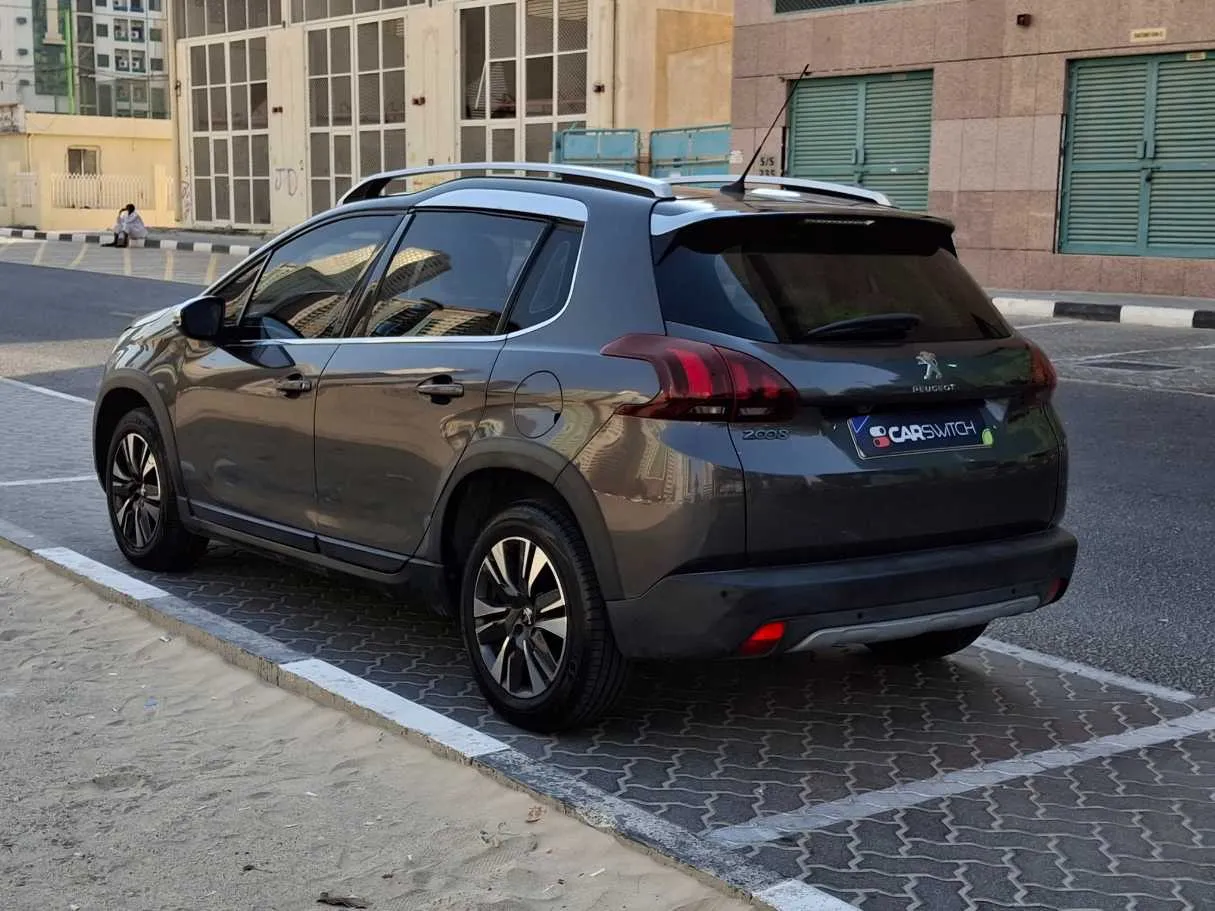 Car image 7