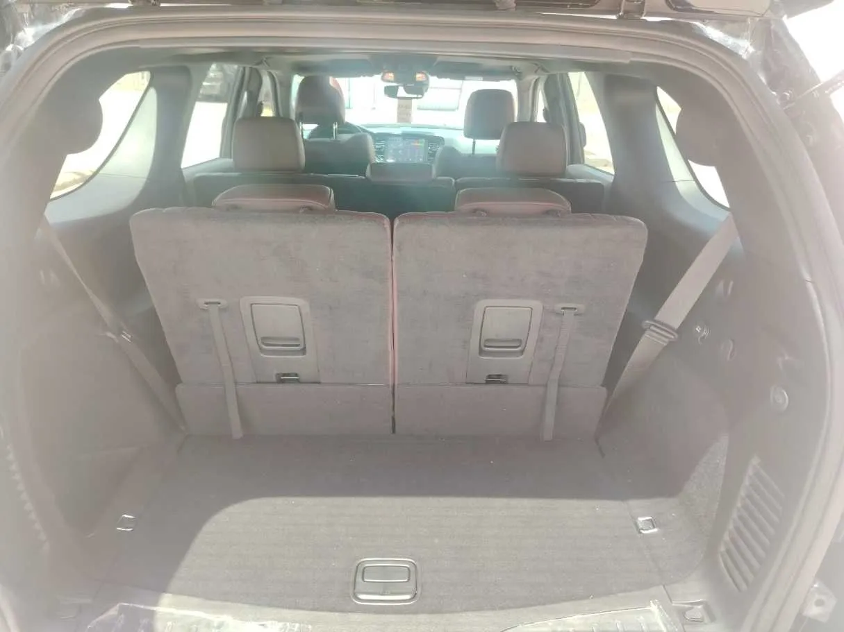 Car image 33