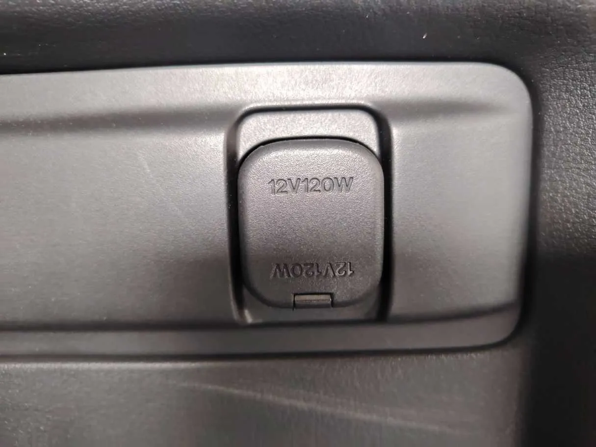 Car image 33
