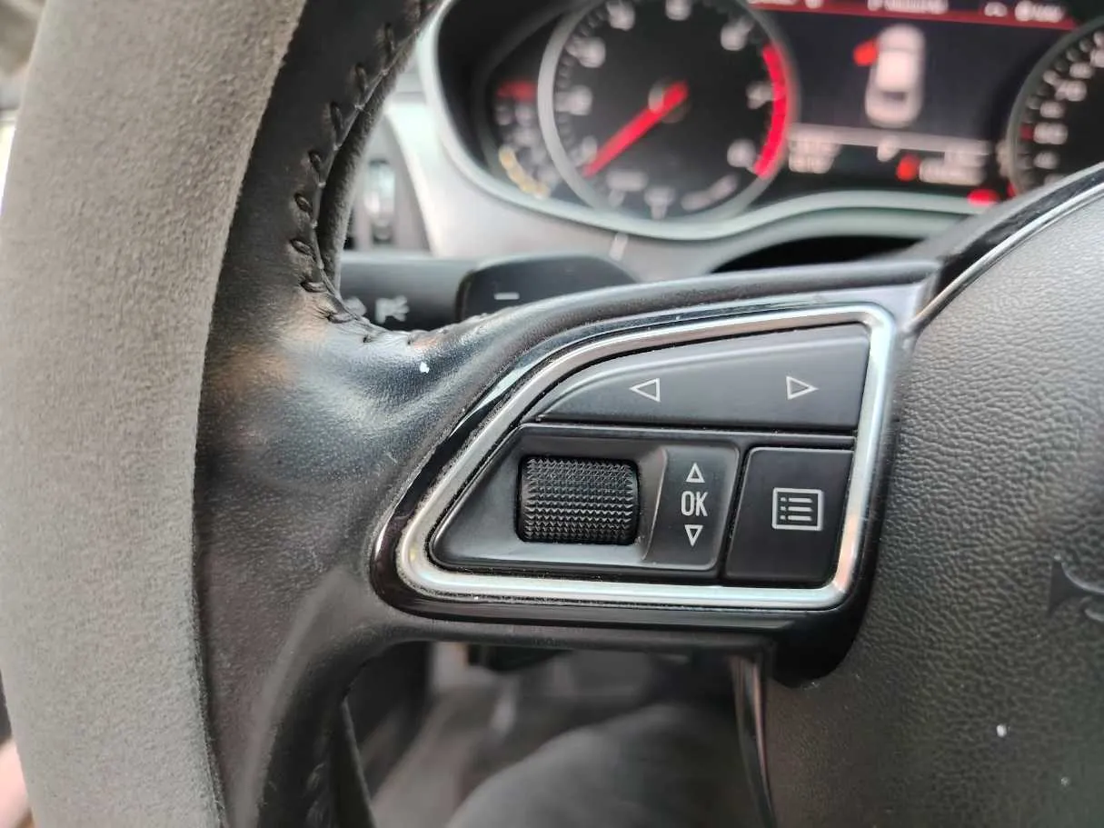 Car image 42
