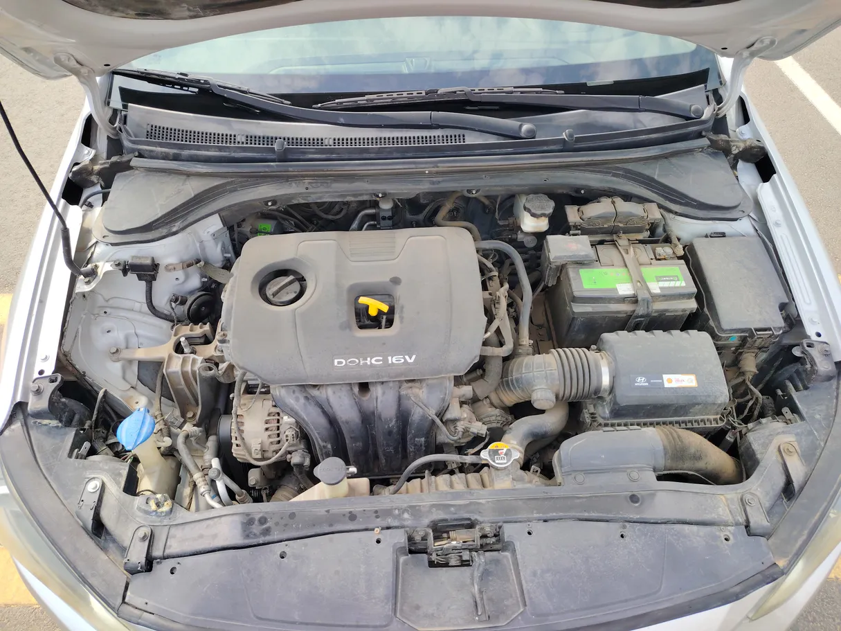 Car image 28