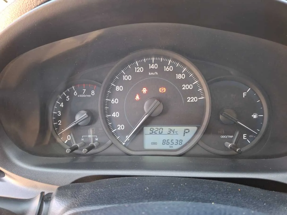 Car image 18