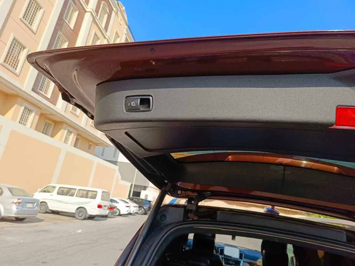 Car image 41