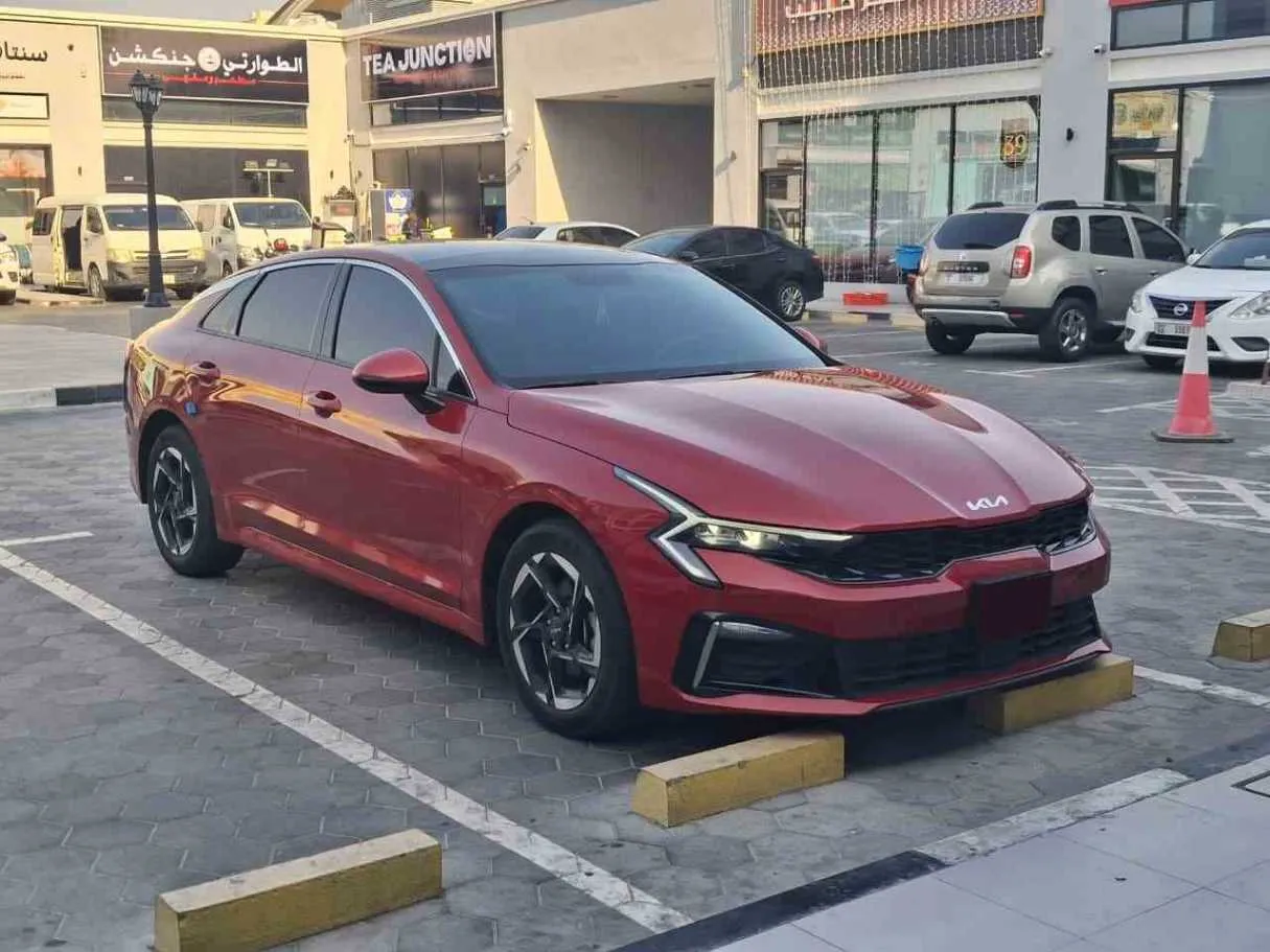 Car image 3