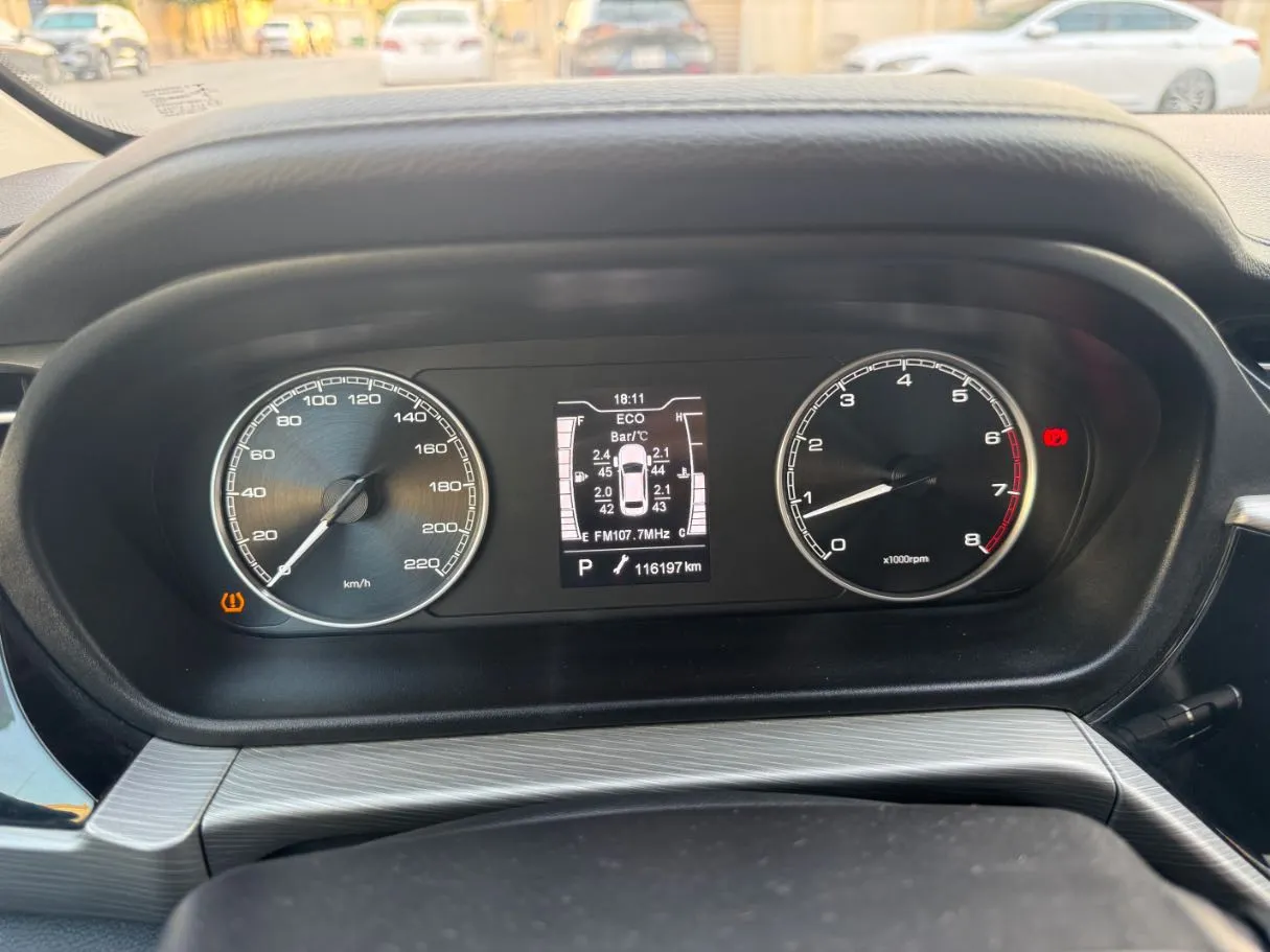 Car image 17