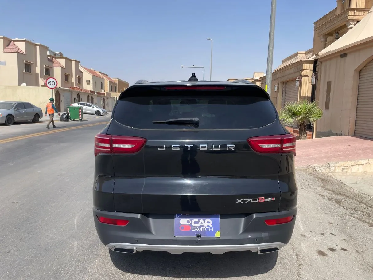 Car image 6