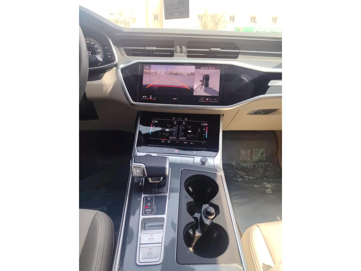 Car image 21