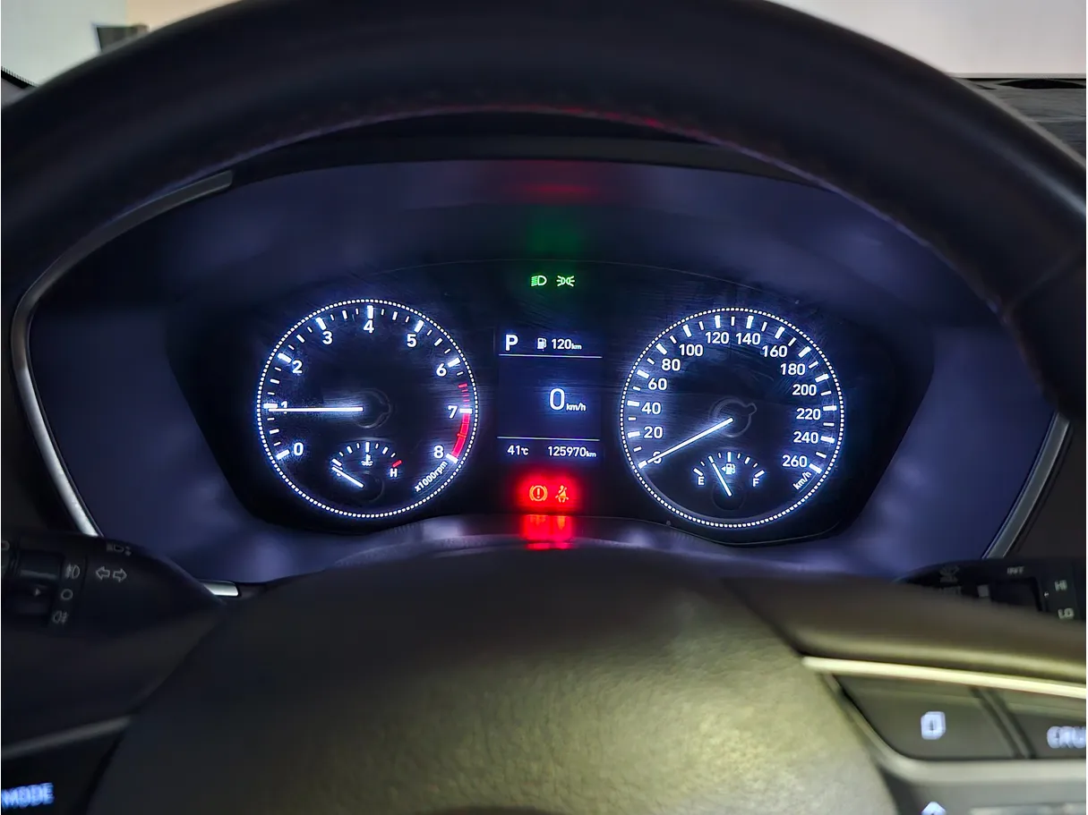 Car image 6