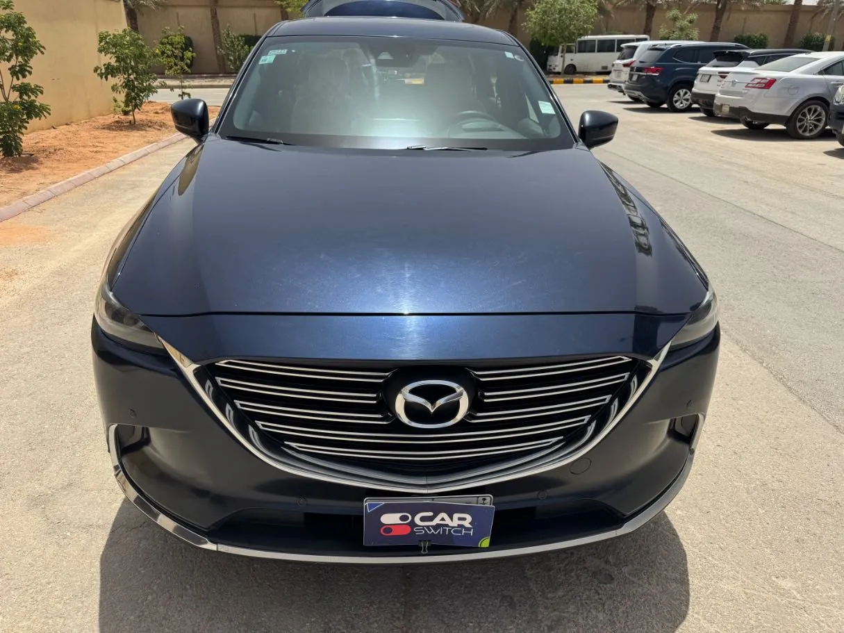 Car image 2