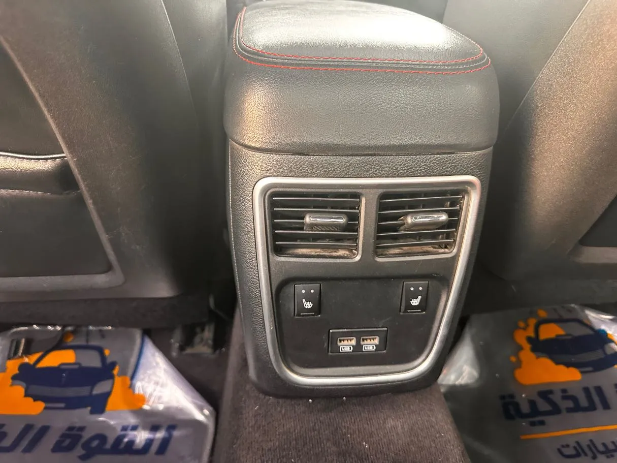 Car image 24