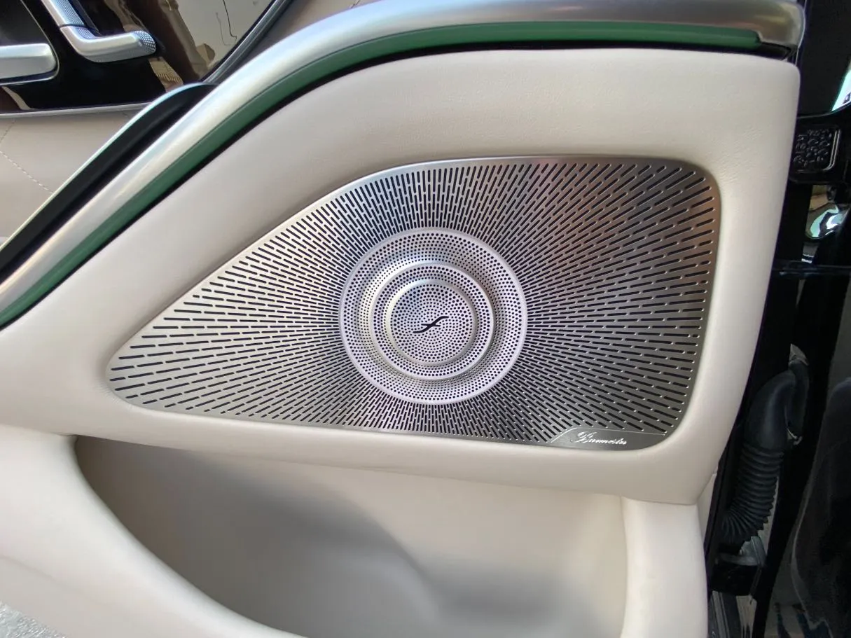 Car image 34