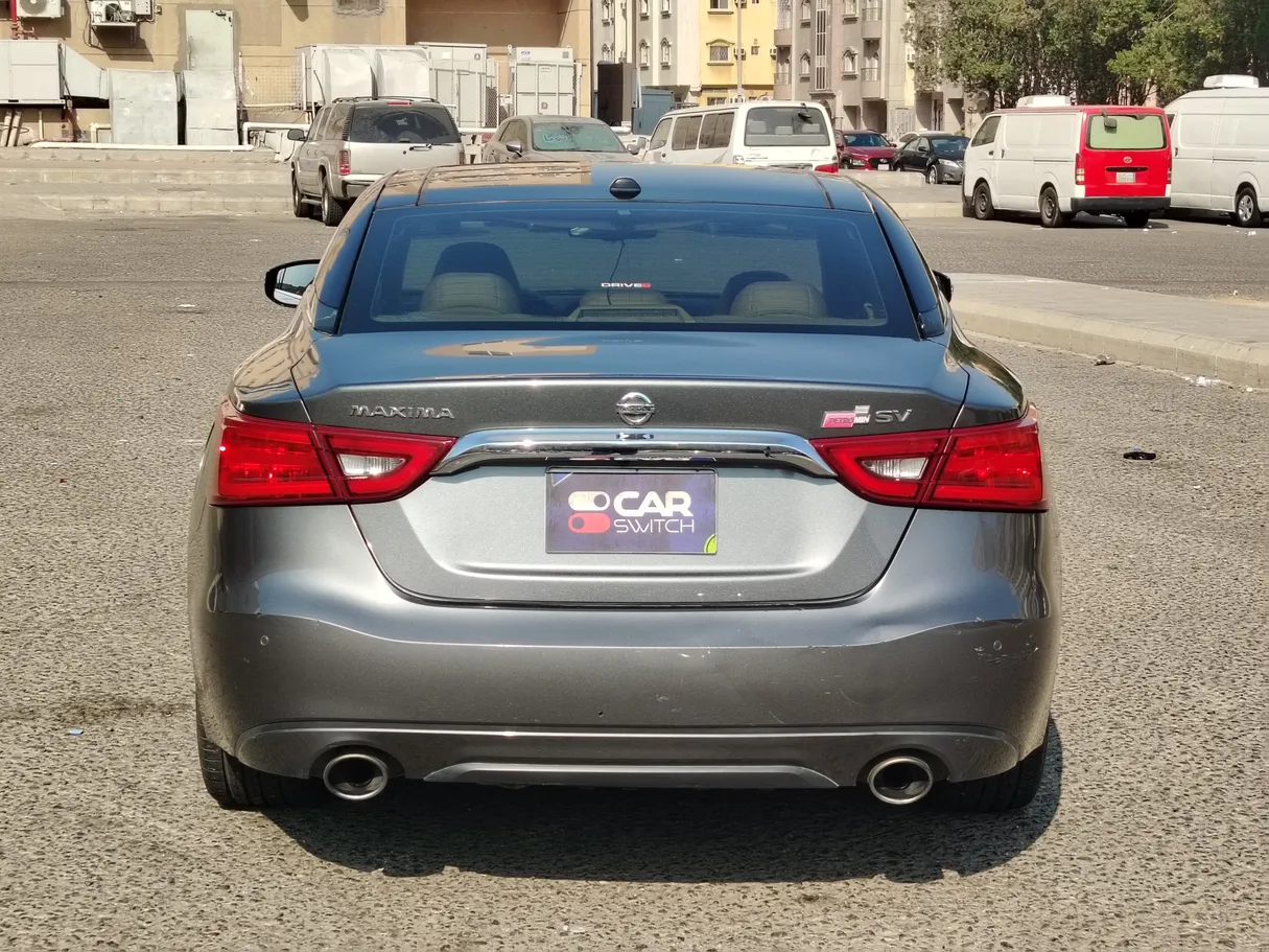 Car image 6