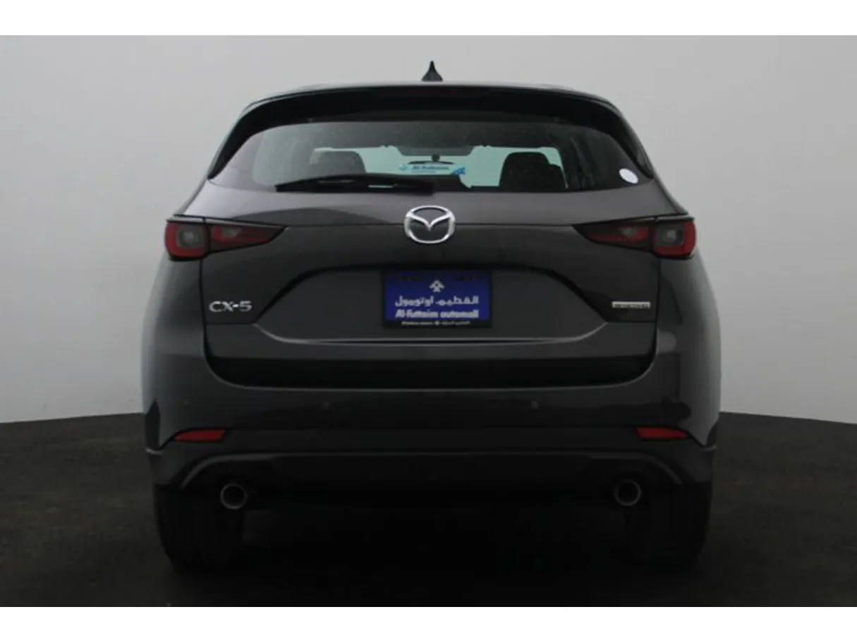 Car image 12