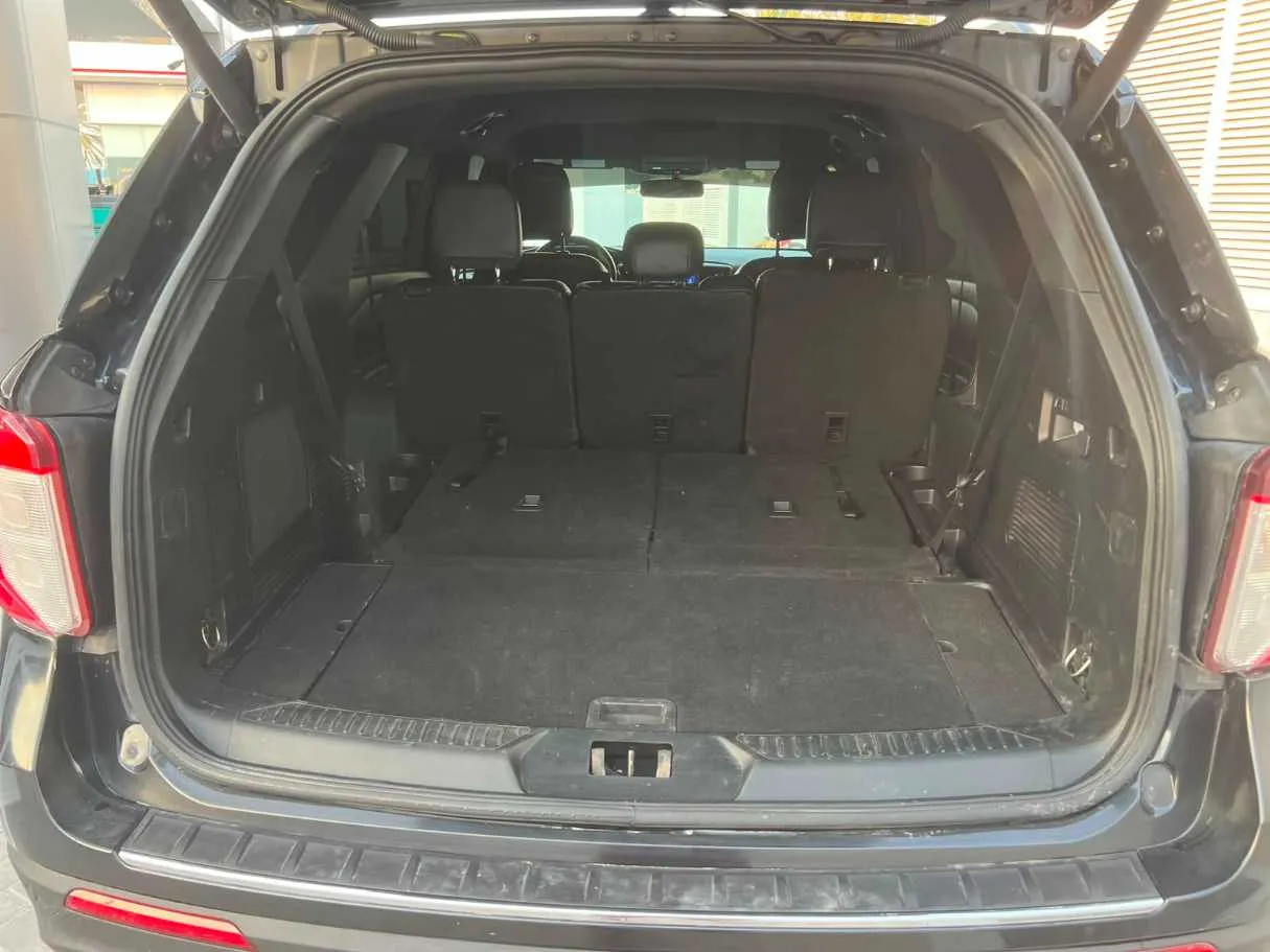 Car image 22