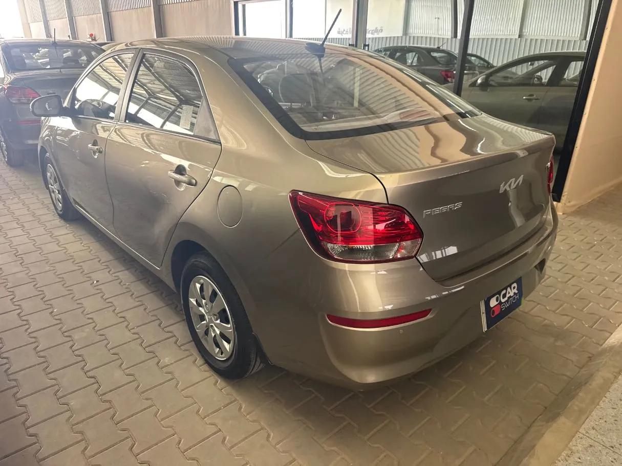 Car image 6