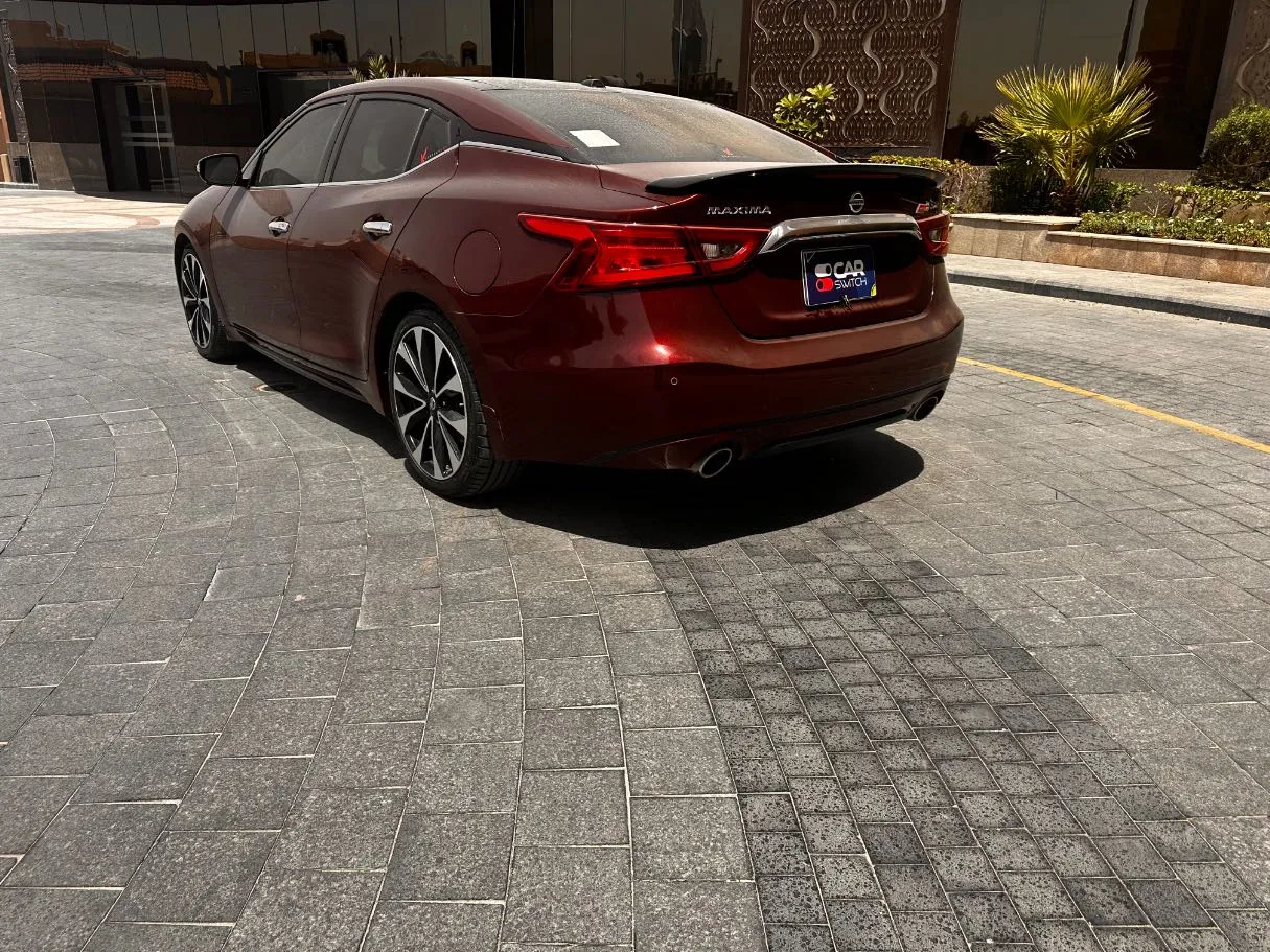 Car image 7