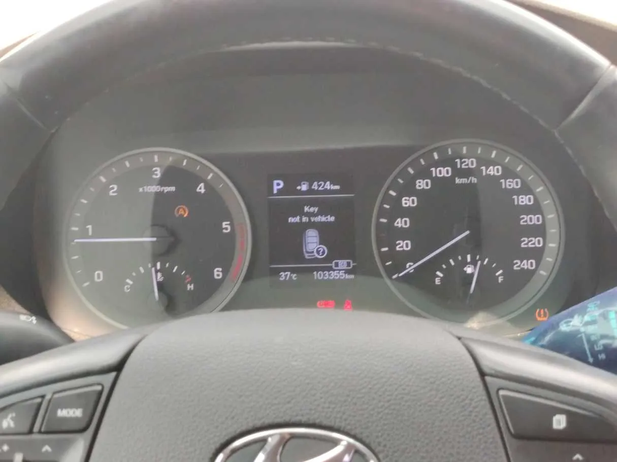 Car image 23