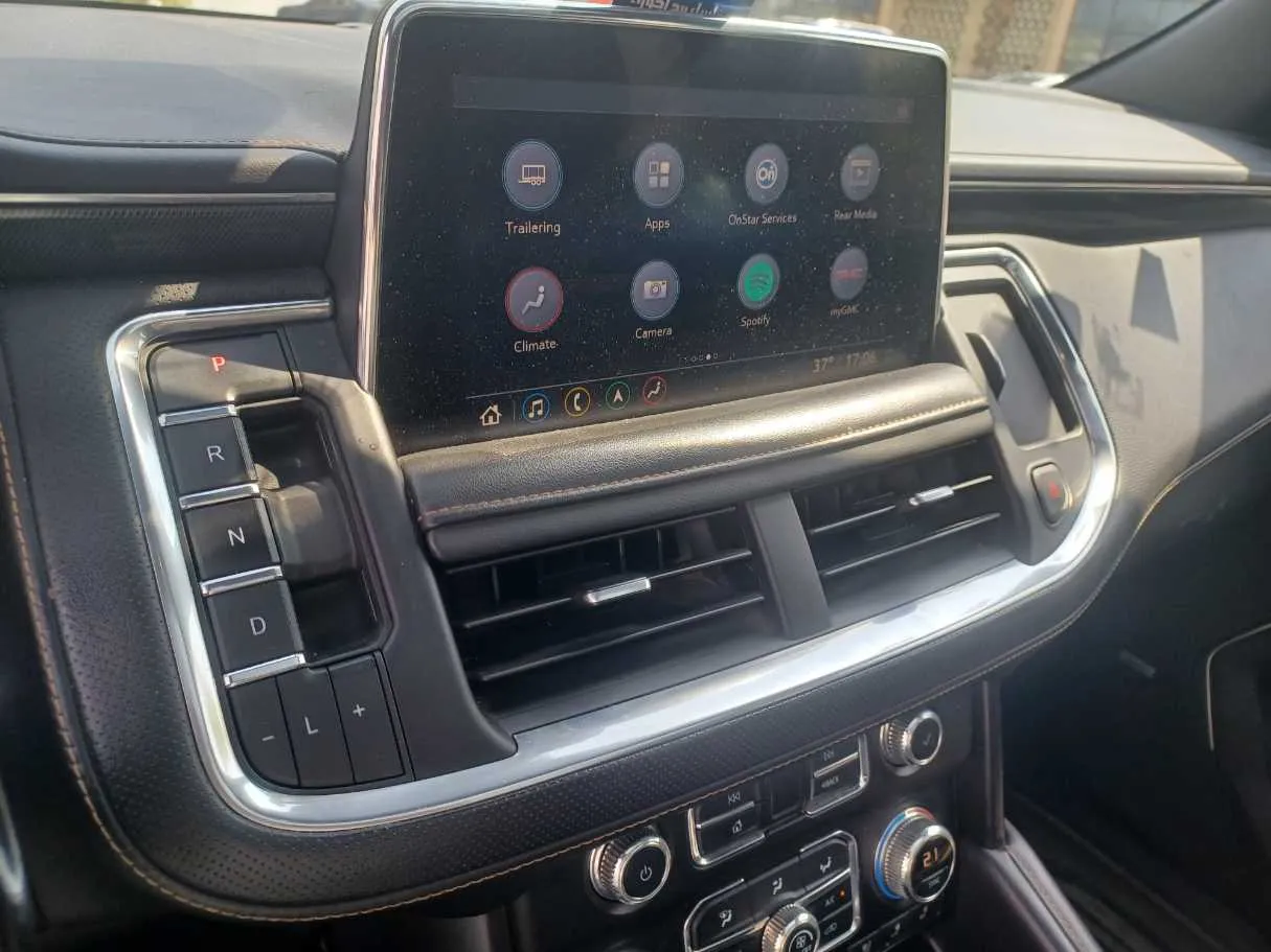 Car image 17