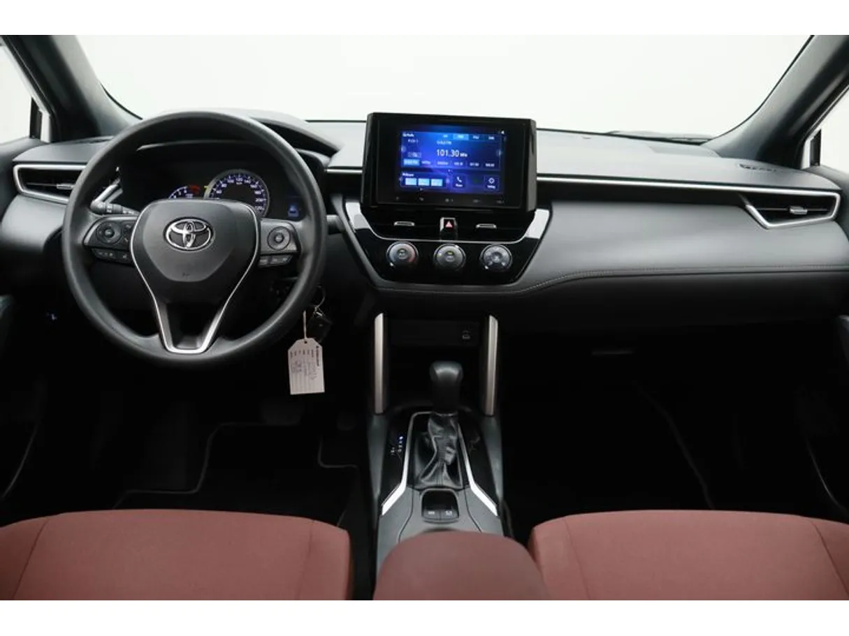 Car image 14