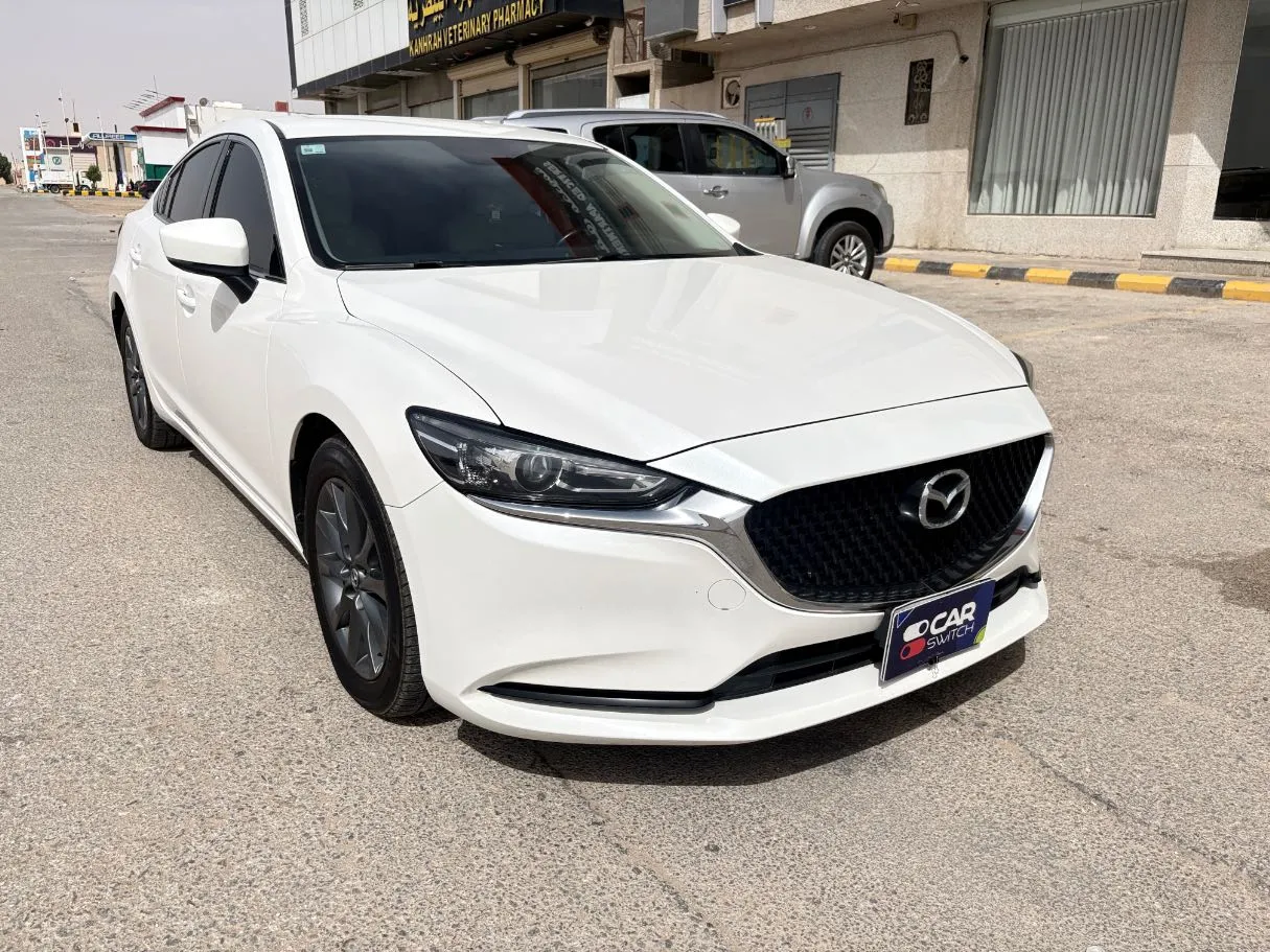 Car image 3