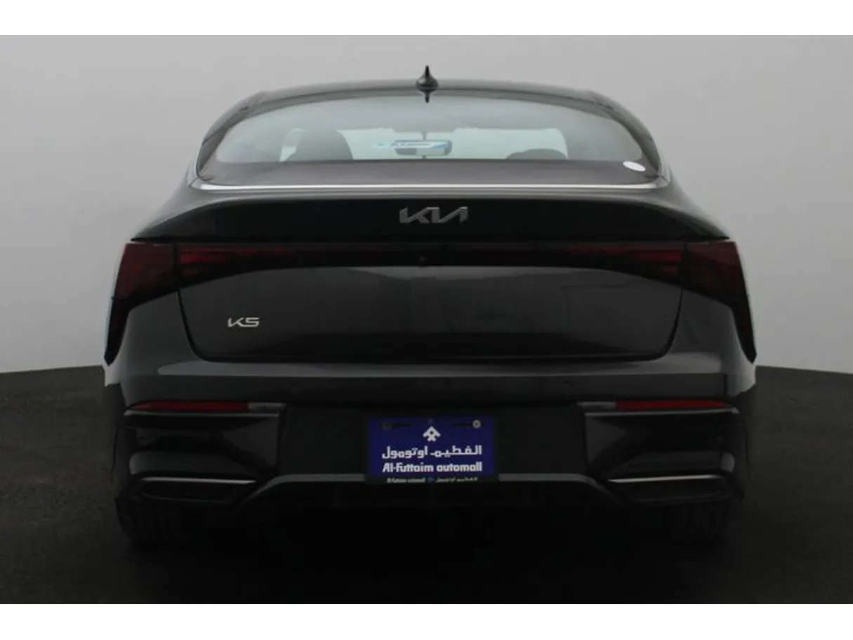 Car image 12