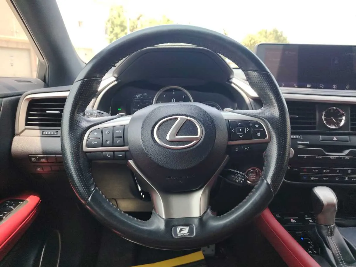 Car image 24