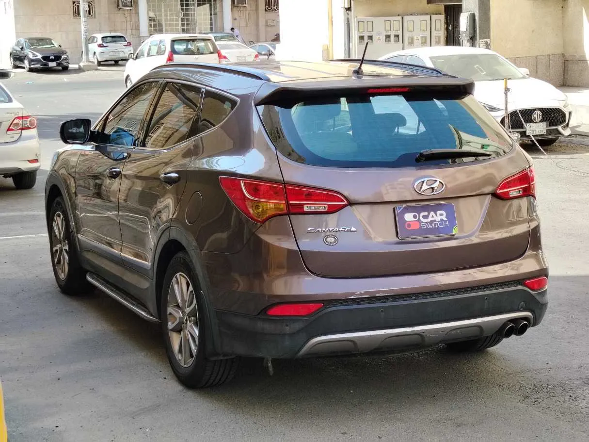 Car image 7