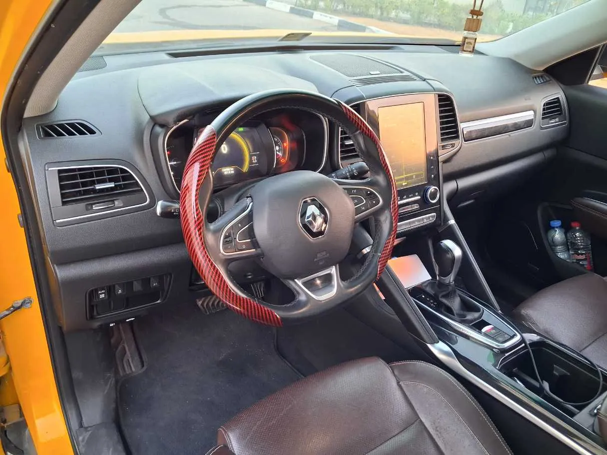 Car image 11