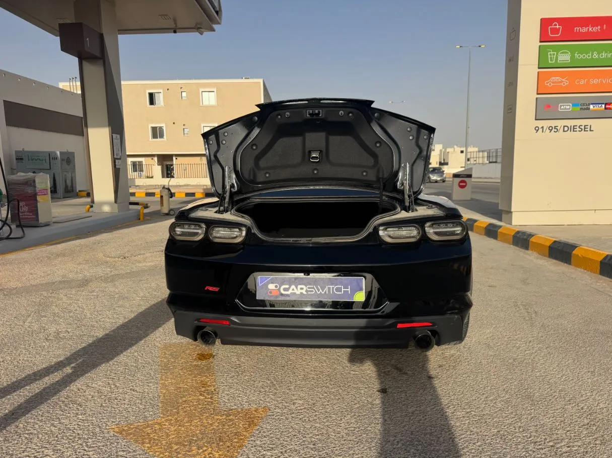 Car image 19