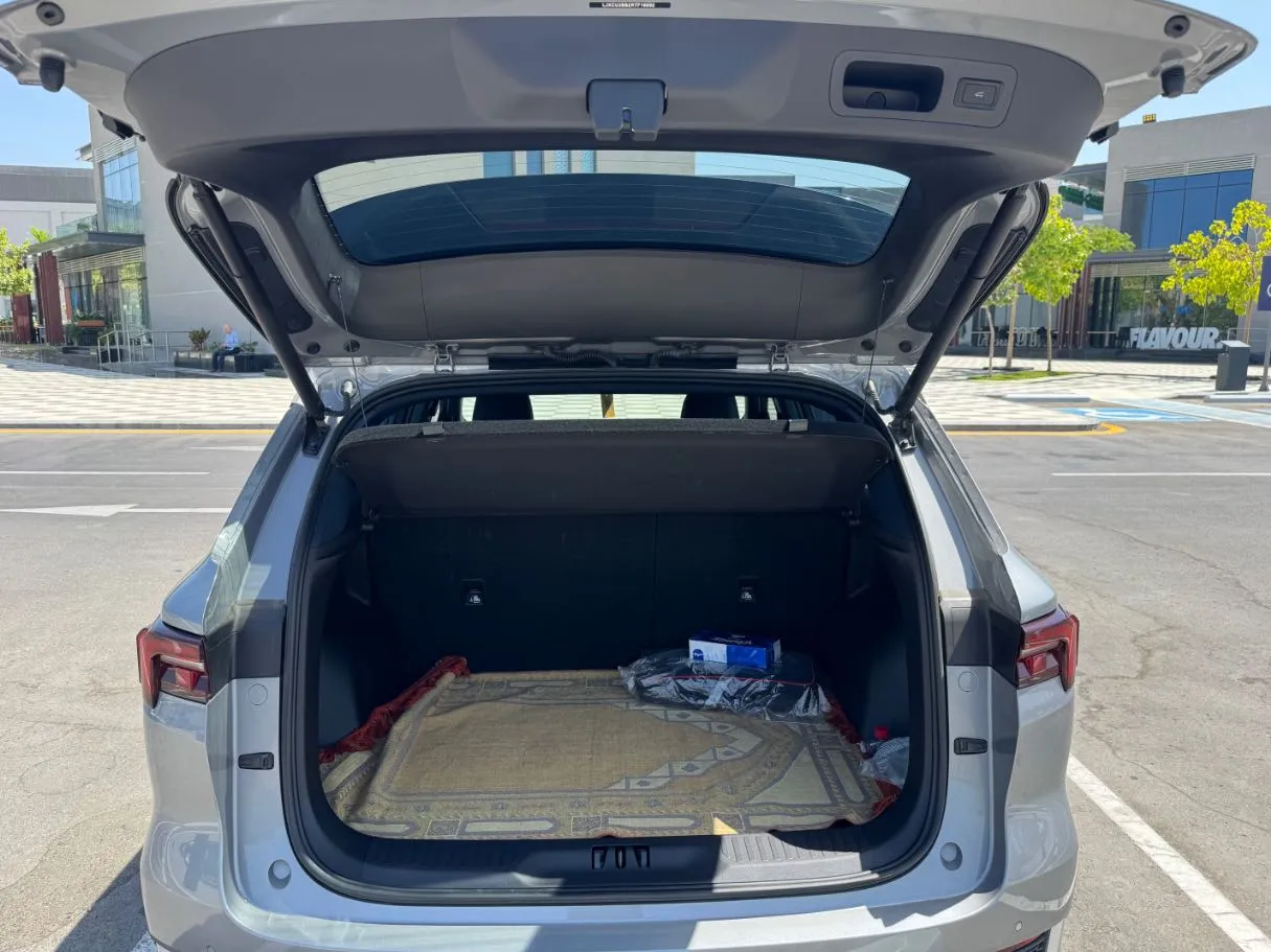 Car image 23