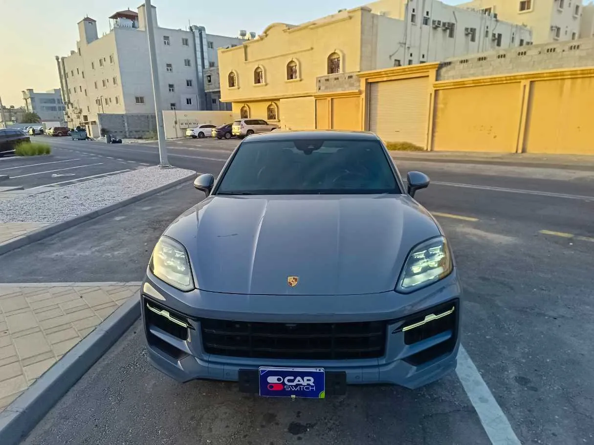 Car image 2