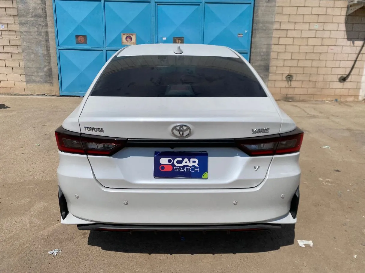 Car image 6