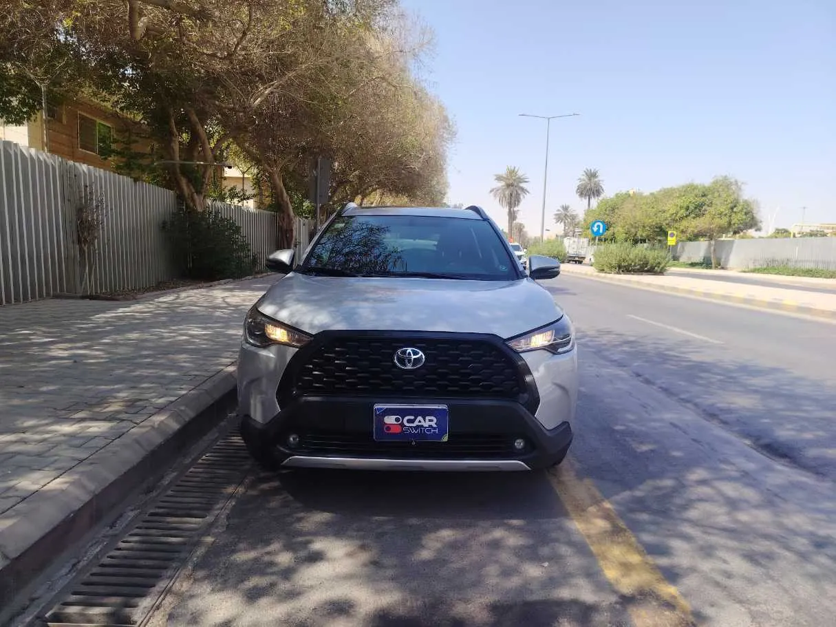 Car image 2