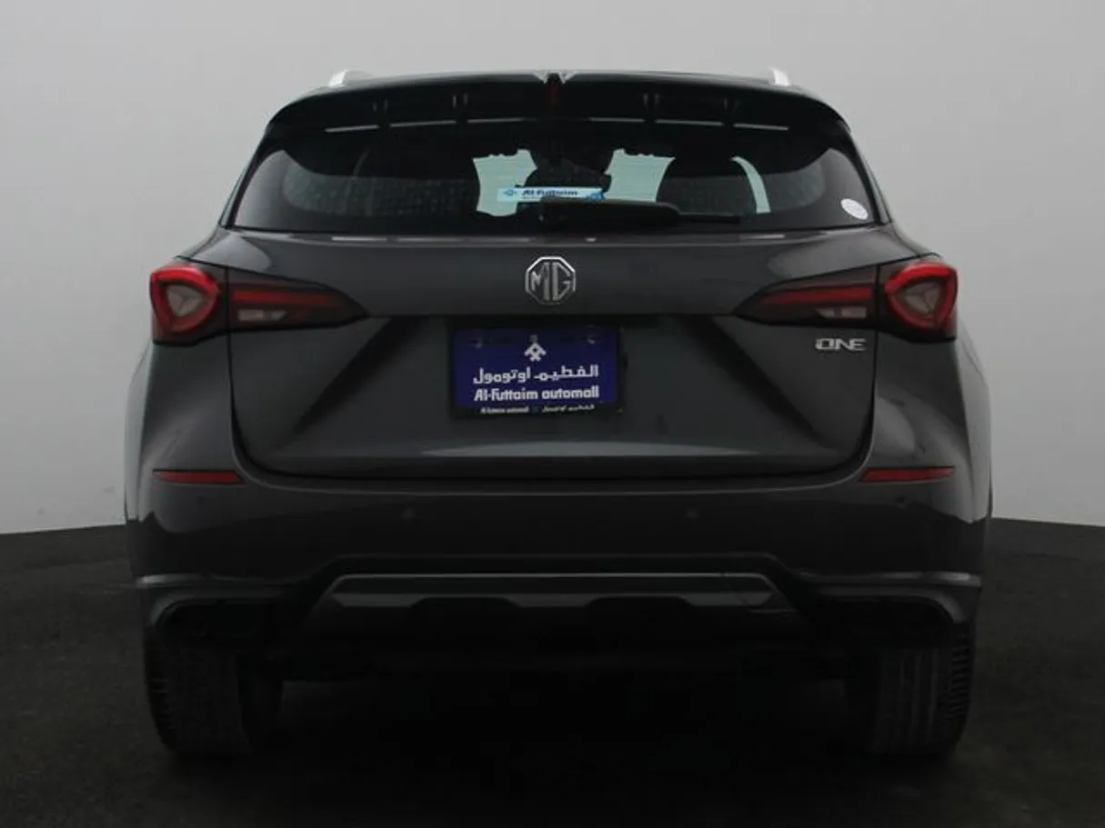 Car image 12